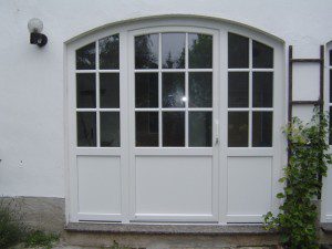 Kunststoff-Einganstuer mit Seitenteil rechts und links